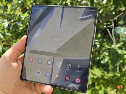 Samsung Galaxy Z Fold 6 smartphone test