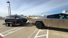 Cybertruck sleept een andere Tesla in een actieradius test (afbeelding: VoyageATX/YT)