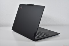 Nu met haptisch Sensel touchpad: Lenovo ThinkPad X1 Carbon Gen 13 krijgt aanpassingsoptie (afbeeldingsbron: Benjamin Herzig/Notebookcheck)