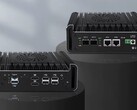 De Topton X4H-XL mini PC heeft dubbele 10 gigabit SFP+ optische poorten. (Afbeeldingsbron: Liliputing)