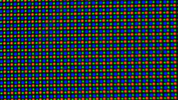 De OLED-beeldschermen gebruiken een RG/BG sub-pixelmatrix die uit één rode, één blauwe en twee groene lichtdiodes bestaat.