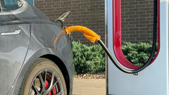 Een Supercharger handvat koelen met een natte handdoek (Afbeelding bron: Out of Spec/X)