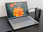 Dell Inspiron 16 Plus 7640 laptop test: Kleine maar belangrijke wijzigingen ten opzichte van het model van vorig jaar