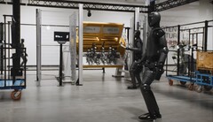 Figure AI heeft zijn humanoïde robot Figure 02 voor het eerst geleverd aan een niet nader genoemde klant, aldus het bedrijf. (Afbeeldingsbron: YouTube / Figure)