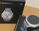 De Watch GT 5 is al uit de doos gehaald in China. (Afbeeldingsbron: Bilibili)