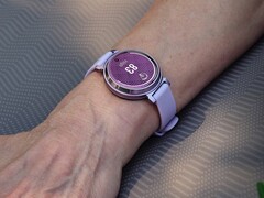 De Garmin firmware versie 7.10 update is nu beschikbaar voor de Lily 2 smartwatch. (Afbeelding bron: Garmin)