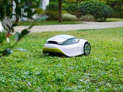 De HYgreen GOMOW robot grasmaaier zal in juli beschikbaar zijn voor pre-order. (Afbeeldingsbron: HYgreen)