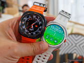 De Galaxy Watch Ultra is verkrijgbaar in grijs, zilver en wit. (Afbeeldingsbron: Notebookcheck)