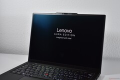 Prijs gaat dalen: Meer opties voor de Lenovo ThinkPad X1 Carbon Gen 13 in aantocht, waaronder IPS-schermen en Ultra 5 CPU&#039;s (bron: Benjamin Herzig)