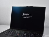 Prijs gaat dalen: Meer opties voor de Lenovo ThinkPad X1 Carbon Gen 13 in aantocht, waaronder IPS-schermen en Ultra 5 CPU's (bron: Benjamin Herzig)