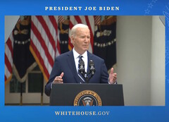 President Biden heft tarieven op voor in China geproduceerde EV&#039;s, lithiumbatterijen, zonnecellen, medische PBM&#039;s en spuiten, en meer. (Bron: Whitehouse op YouTube)