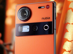 De Nubia Z70 Ultra New Year Edition wordt geleverd in een enkele afwerking. (Afbeeldingsbron: ZTE)