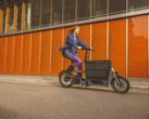 De Car.los V1 elektrische bakfiets kan opgevouwen worden. (Afbeelding bron: Car.los)