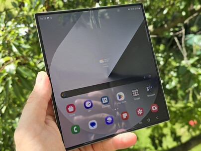 Samsung Galaxy Z Fold 6 smartphone test