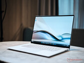 Asus Zenbook S 16 laptop review - De eerste Copilot+ laptop met AMD Zen 5 in een 1,3 cm dikke behuizing