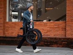 De ADO Air Carbon e-bike is een nieuw lichtgewicht opvouwbaar model. (Afbeeldingsbron: Indiegogo)