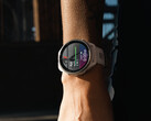 Garmin heeft een nieuwe op bugfix gerichte update uitgebracht voor recente Forerunner smartwatches. (Afbeelding bron: Garmin)