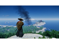 Een landschapsfoto van Ghost of Tsushima waarop Jin te zien is, staand op een berg met uitzicht op het eiland. (Afbeelding Bron: Steam)