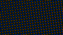 Het OLED-beeldscherm gebruikt een RGGB sub-pixelmatrix die bestaat uit één rode, één blauwe en twee groene lichtgevende dioden