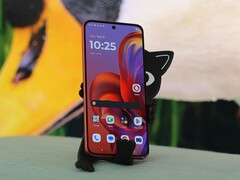 De Motorola Edge 50 Neo is een van de apparaten waarvan is gemeld dat het probleem zich voordoet. (Afbeeldingsbron: Notebookcheck)