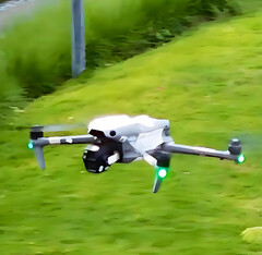 De DJI Air 3S wordt waarschijnlijk een van de duurdere drones. (Afbeeldingsbron: @DJI_ZTF)