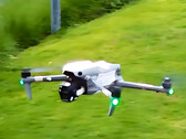 De DJI Air 3S wordt waarschijnlijk een van de duurdere drones. (Afbeeldingsbron: @DJI_ZTF)