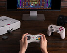 8BitDo heeft besloten om de 30e verjaardag van de Sega Saturn te vieren met twee nieuwe producten. (Afbeeldingsbron: 8BitDo)