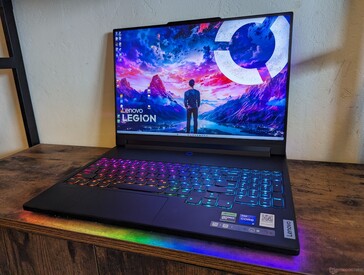 Lenovo Legion 9 16IRX8 (2023) (bron: Notebookcheck.com)