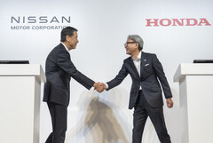 CEO van Nissan, Makoto Uchida, en CEO van Honda, Toshihiro Mibe. (Afbeeldingsbron: Nissan)