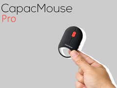 CapacMouse Pro weegt 30 gram en heeft een drukgevoelige scrollknop (Afbeelding bron: Astract Japan - bewerkt)