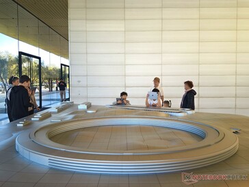 Zo ziet de maquette van Apple Park eruit in het Visitor Center.