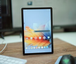 Het testen van de Lenovo Tab. Testapparaat geleverd door Lenovo Duitsland.