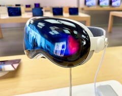 Applede lichtgewicht AR-headset, die op een Mac zou worden aangesloten, is naar verluidt geschrapt. (Afbeeldingsbron: Mylo Kaye)