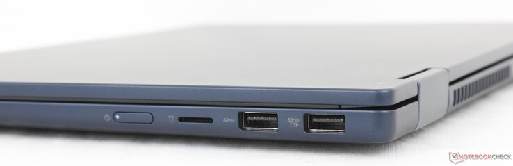 Rechts: Aan/uit-knop, SD-kaartlezer, 2x USB-A 3.2 Gen. 1