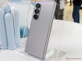 Silver Shadow is naar verluidt de populairste Galaxy Z Fold 6 kleur onder kopers. (Afbeeldingsbron: Notebookcheck)