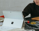 Microsoft trapt 2025 af met nieuwe x86-gebaseerde Surface Laptop- en Surface Pro-releases. (Afbeeldingsbron: Microsoft)