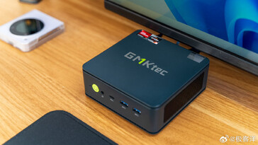 De GMKTec M6 mini PC slaagt erin om aanzienlijke prestaties in een ultrakleine vormfactor te stoppen. (Bron: Geek Ocean op Weibo)