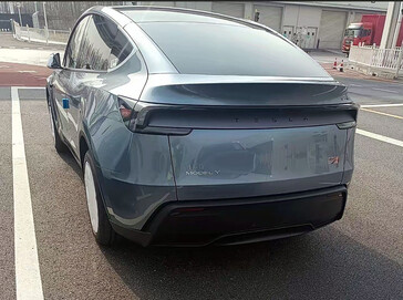 2025 Model Y's Glacial Blue tint optie is gratis in Australië