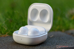 De Galaxy Buds FE lijken op de afgebeelde Galaxy Buds2. (Afbeelding bron: Notebookcheck)