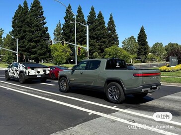 Cybertruck vs Rivian R1T formaat