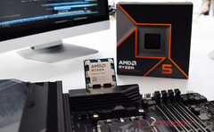 De AMD Ryzen 5 9600X kan in de komende weken een tweecijferige procentuele prestatieverhoging tegemoet zien. (Afbeeldingsbron: Sebastian Bade / Notebookcheck)