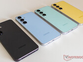 Galaxy S24 FE is in principe een betaalbaar alternatief voor de S24+ (Afbeelding bron: Notebookcheck)