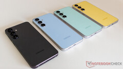 Galaxy S24 FE is in principe een betaalbaar alternatief voor de S24+ (Afbeelding bron: Notebookcheck)