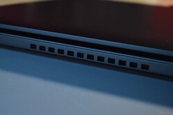 Lenovo ThinkPad T16 Gen 3: ventilatoruitlaat aan de achterkant