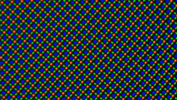 Het OLED-display is gebaseerd op een RG/BG sub-pixelmatrix die uit één rode, één blauwe en één groene lichtemitterende diode bestaat