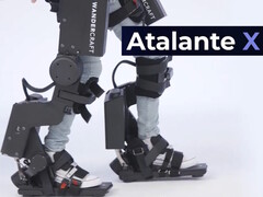 Het Atalante X exoskelet van Wandercraft verbetert het lopen van een vrouw zeven jaar na haar beroerte. (Afbeeldingsbron: Wandercraft)