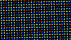 De OLED-schermen zijn gebaseerd op een RGBG sub-pixelmatrix die bestaat uit één rode, één blauwe en twee groene lichtgevende diodes.