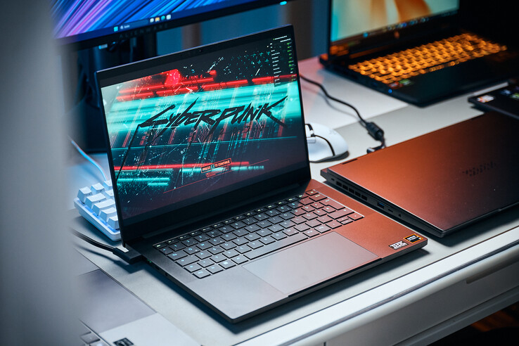 Razer Blade 14 met Cyberpunk 2077.