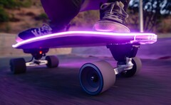 NALU e-skateboard LED lichtstrip (Afbeelding Bron: Backfire Boards)