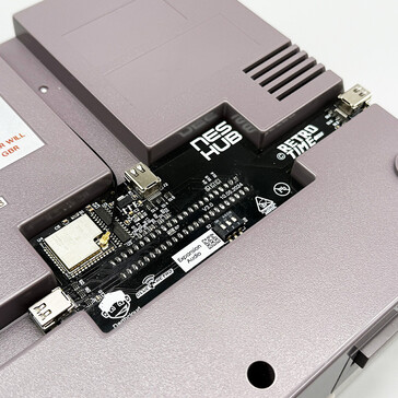 De NES Hub op zijn plaats. (Afbeeldingsbron: RetroTime)